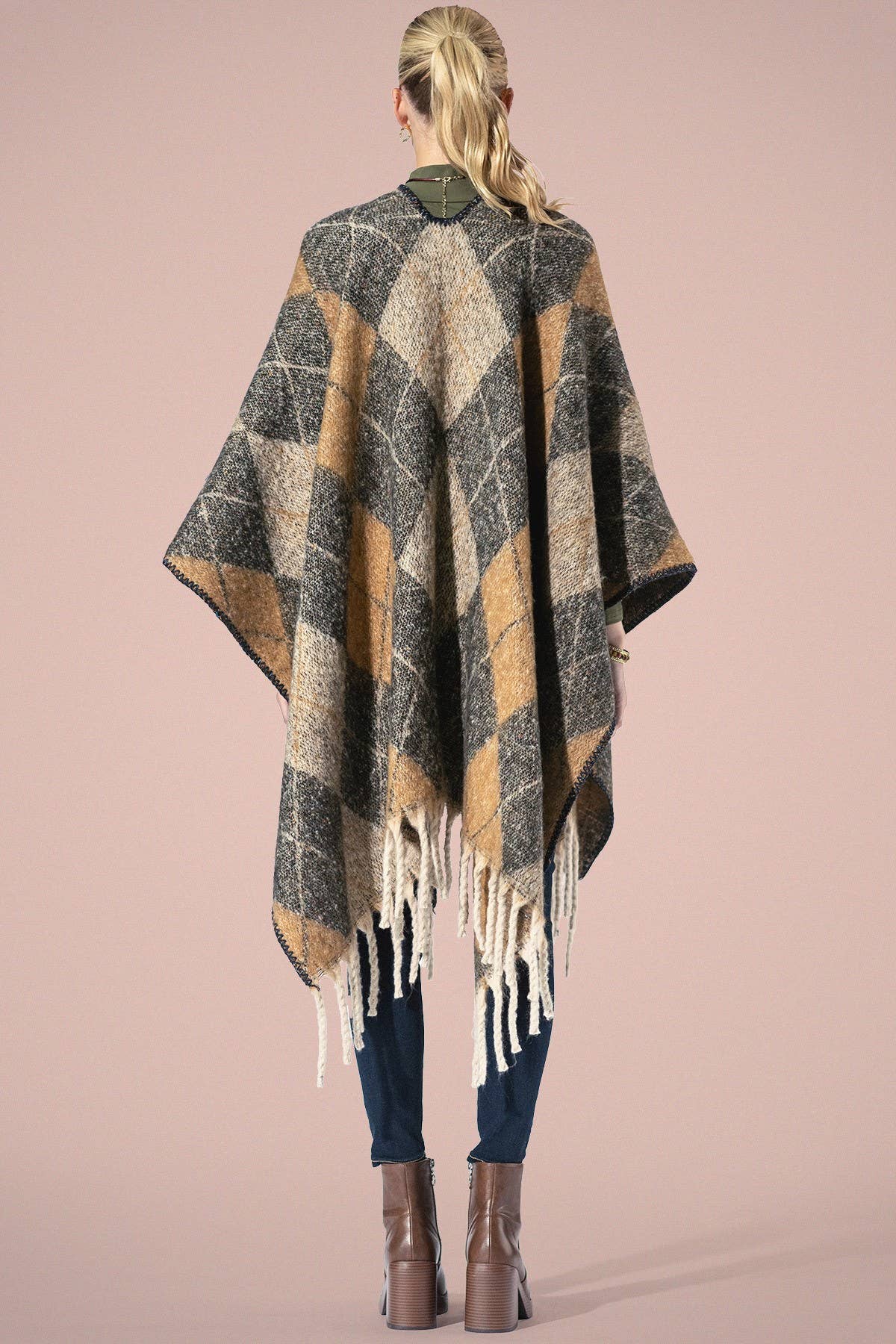 Yarn-dyed Argyle Pattern Ruana