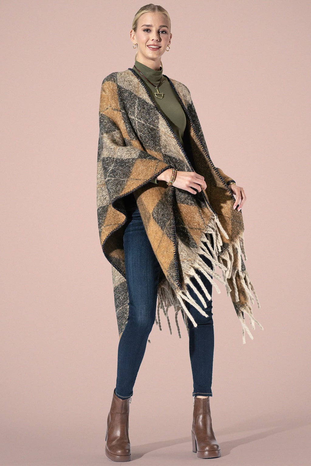 Yarn-dyed Argyle Pattern Ruana