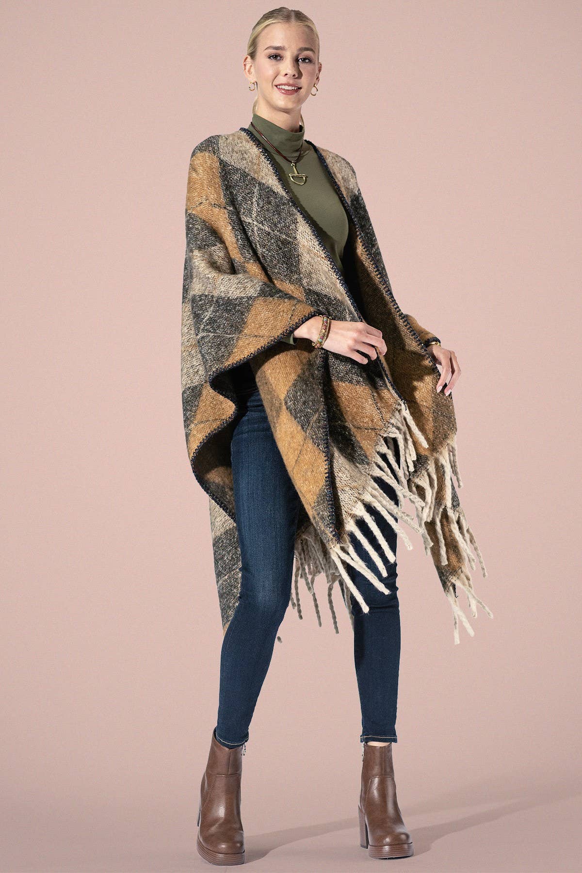 Yarn-dyed Argyle Pattern Ruana